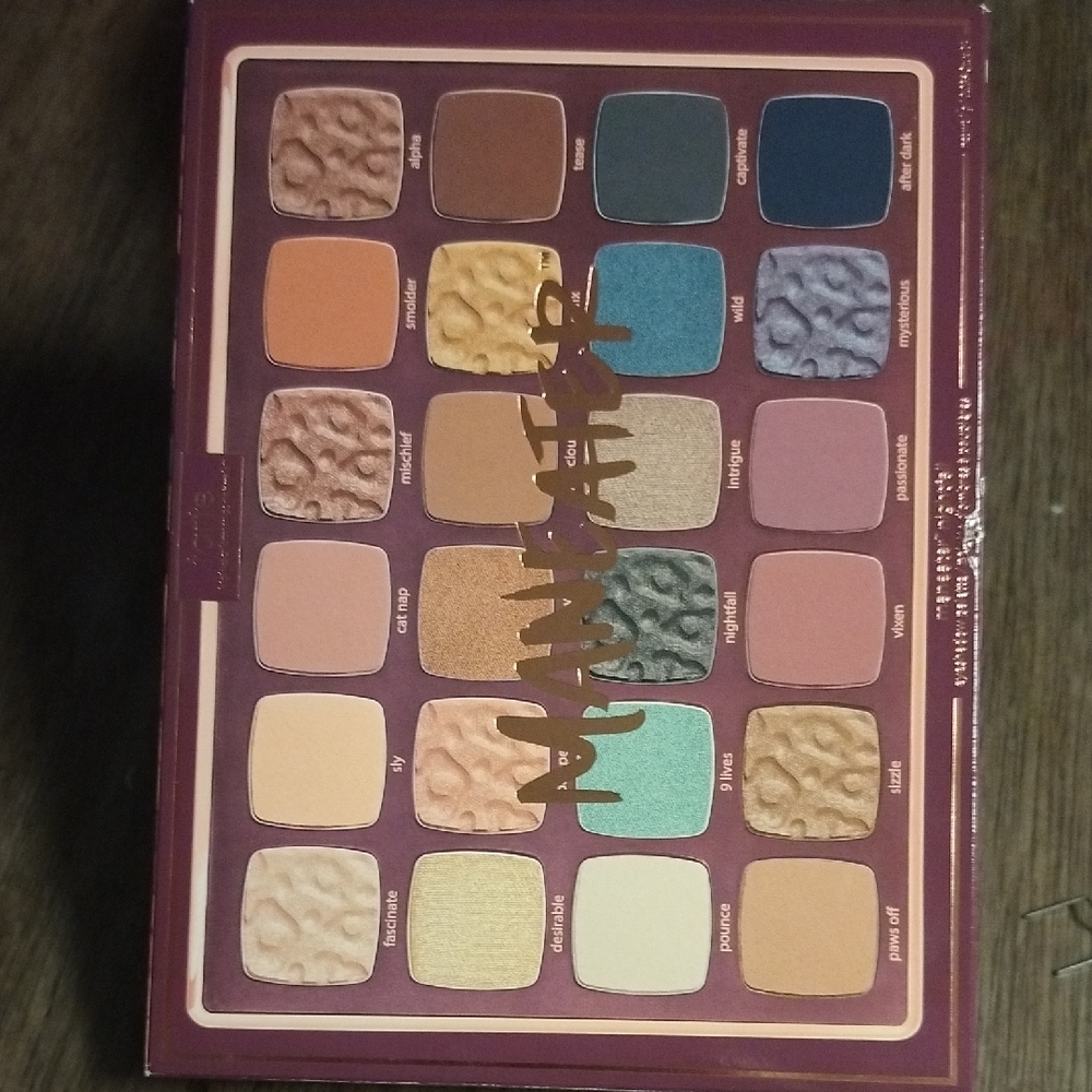 Eyeshadow Palette - Vibrant Multi-Color Collection
